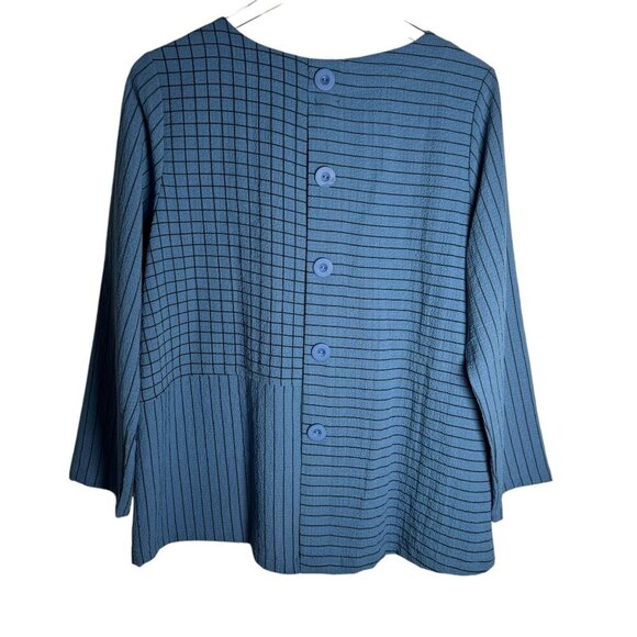 Shana Blue top buttons down the back boxy lagenlook Size Medium - Picture 2 of 10